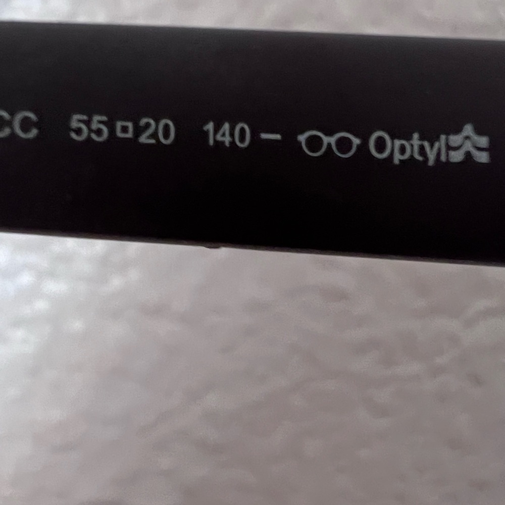 Authentic Gucci leather side Sunglasses - Picture 10 of 11